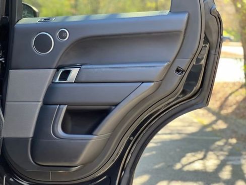 Used 2017 Land Rover Range Rover Sport HSE AWD/4WD image 18