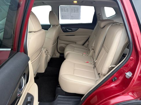 Used 2016 Nissan Rogue SL w/ SL Premium Package image 16