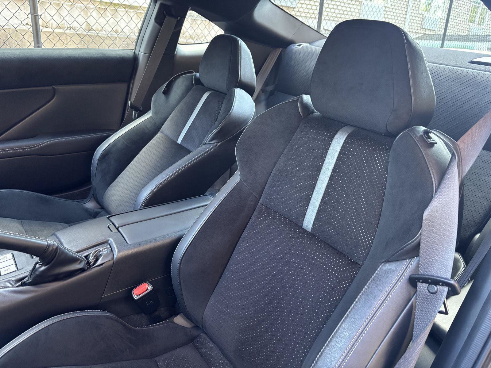 Used 2025 Toyota GR86 Premium w/ Performance Package RWD image 10