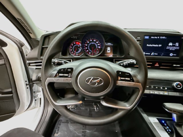 Used 2021 Hyundai Elantra SEL FWD image 11