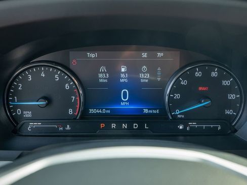 Used 2022 Ford Explorer XLT w/ Equipment Group 202A image 32