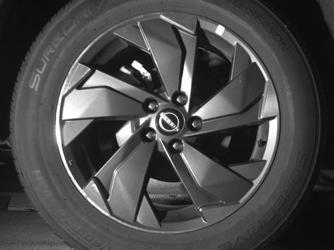 Used 2025 Nissan Rogue SV image 15