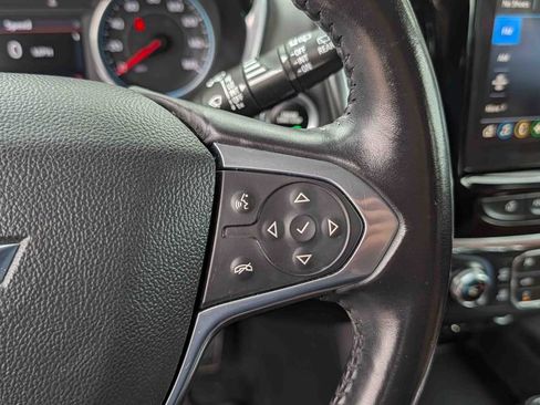 Used 2020 Chevrolet Traverse LT image 22