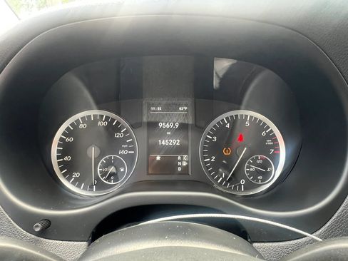 Used 2017 Mercedes-Benz Metris Passenger w/ Comfort Package image 17