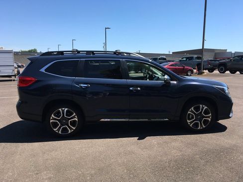 Used 2023 Subaru Ascent Touring AWD/4WD image 9