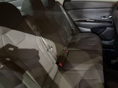 New 2025 Hyundai Elantra SE image 33