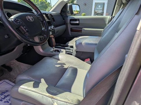 Used 2011 Toyota Sequoia Platinum AWD/4WD image 11