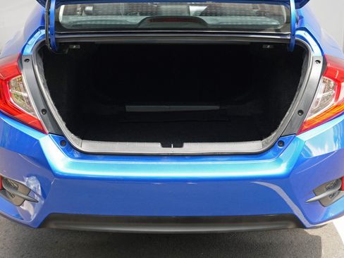 Used 2017 Honda Civic EX-T image 9