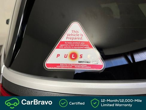 Used 2025 Kia Carnival FWD image 11