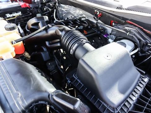 Used 2017 Ford F150 XLT w/ Equipment Group 302A Luxury AWD/4WD image 74