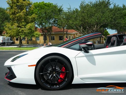 Used 2016 Lamborghini Aventador LP 700-4 image 45