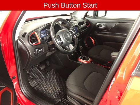 Used 2019 Jeep Renegade Trailhawk w/ Cold Weather Group II AWD/4WD image 7