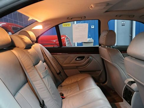 Used 1999 BMW 528i Sedan image 18