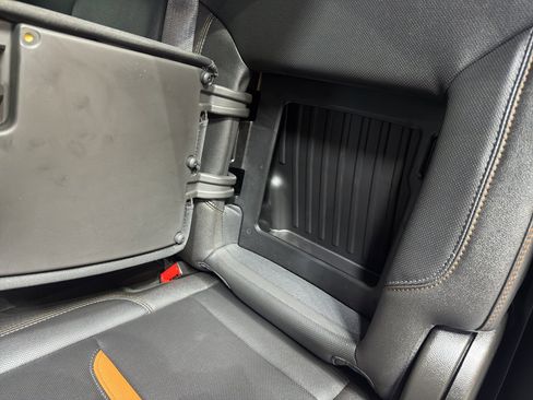 Used 2022 GMC Sierra 1500 AT4 w/ Sierra Safety Plus Package image 16