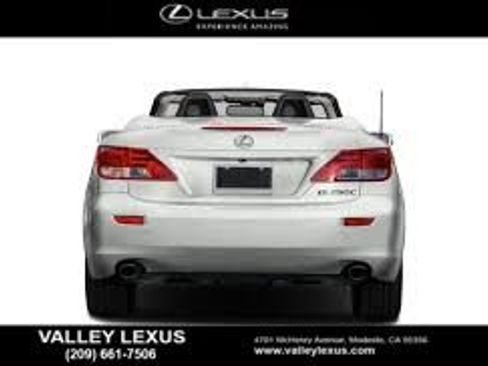 Used 2014 Lexus IS 250C w/ Navigation System Package RWD image 9
