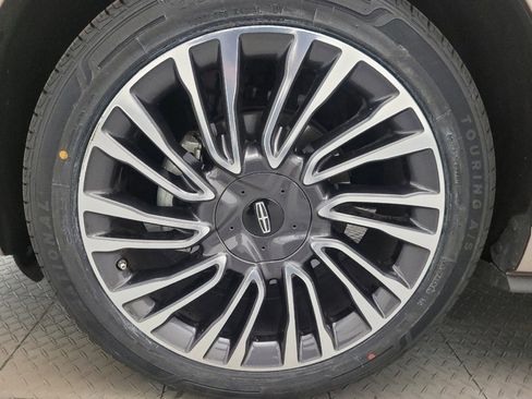 Used 2020 Lincoln Corsair Reserve w/ Equipment Group 201A image 31