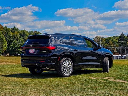 New 2026 Buick Enclave Sport Touring w/ Power Package image 4