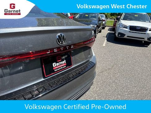 Certified 2025 Volkswagen Jetta SEL FWD image 32