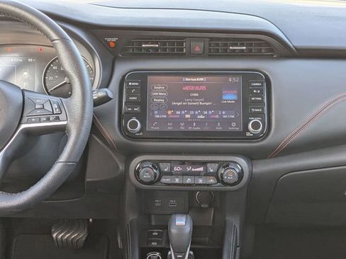 Used 2022 Nissan Kicks SR w/ Premium Package FWD image 16