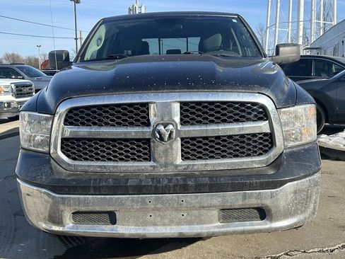 Used 2018 RAM 1500 Classic SLT image 3