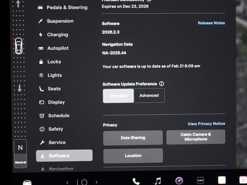 Used 2023 Tesla Model S AWD image 10