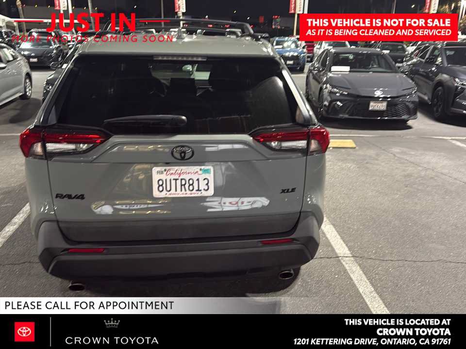 Used 2021 Toyota RAV4 XLE FWD image 5
