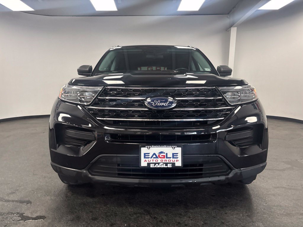 Used 2021 Ford Explorer XLT w/ Class III Trailer Tow Package AWD/4WD image 4