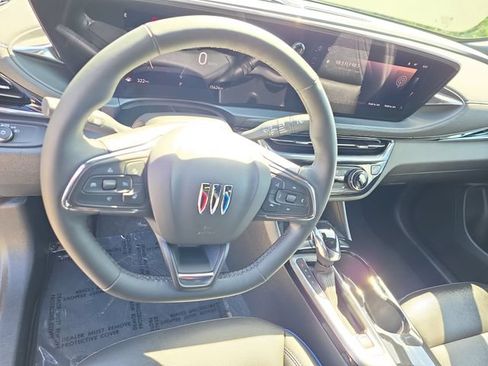 Certified 2025 Buick Envista Sport Touring w/ Convenience I Package FWD image 17