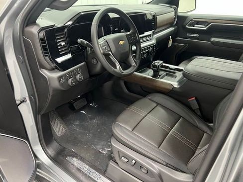 New 2026 Chevrolet Silverado 1500 High Country AWD/4WD image 6