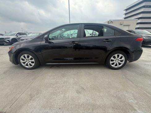 Used 2023 Toyota Corolla LE image 38