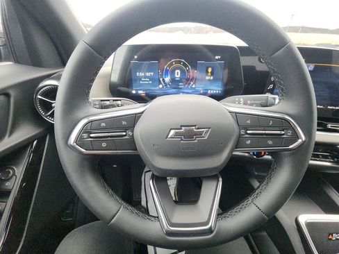 New 2026 Chevrolet Equinox LT w/ Convenience Package II image 14