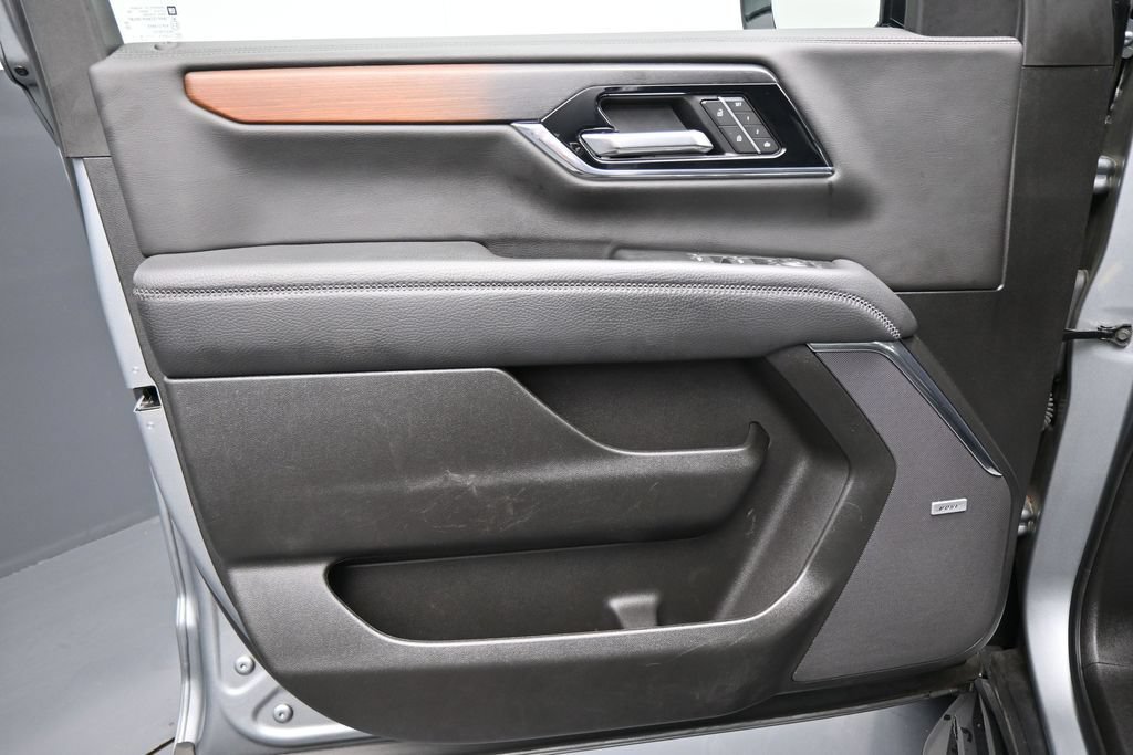 Used 2025 GMC Yukon Denali AWD/4WD image 10
