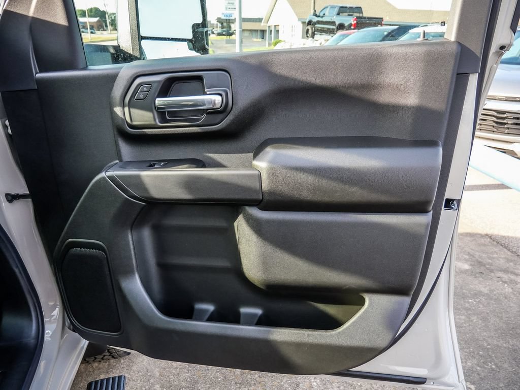 New 2026 Chevrolet Silverado 2500 Custom w/ Custom Value Package AWD/4WD image 18