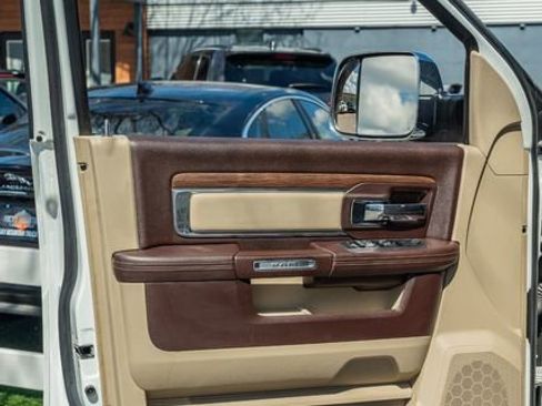 Used 2014 RAM 2500 Laramie w/ Convenience Group image 17