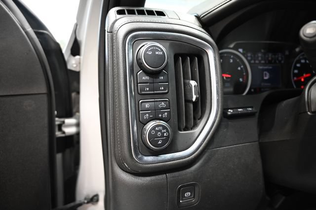 Used 2022 Chevrolet Silverado 2500 High Country w/ Technology Package AWD/4WD image 28