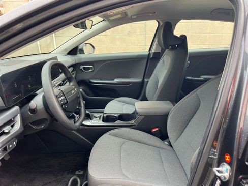 Used 2025 Kia K4 LXS image 25