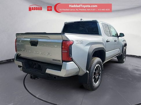 New 2025 Toyota Tacoma TRD Off-Road image 5
