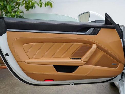 Used 2024 Porsche 911 Targa 4S w/ Premium Package image 59