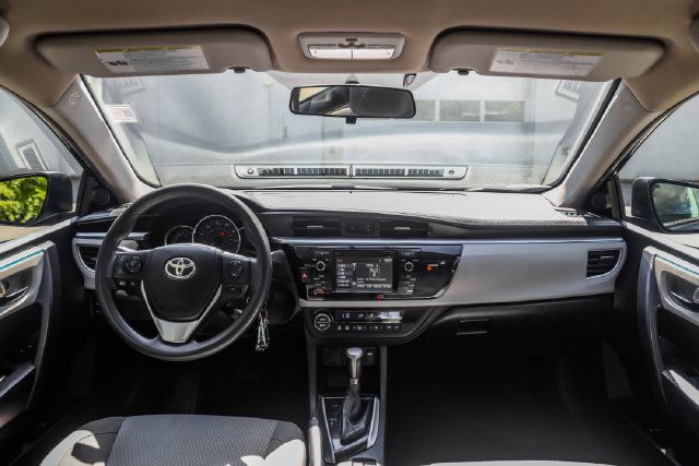 Used 2015 Toyota Corolla LE FWD image 26