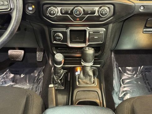 Used 2021 Jeep Wrangler Unlimited Sport image 31