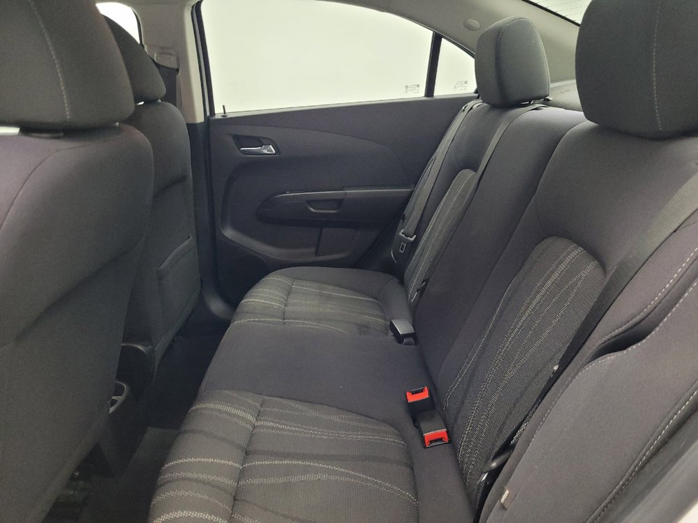 Used 2020 Chevrolet Sonic LT w/ Convenience Package FWD image 18