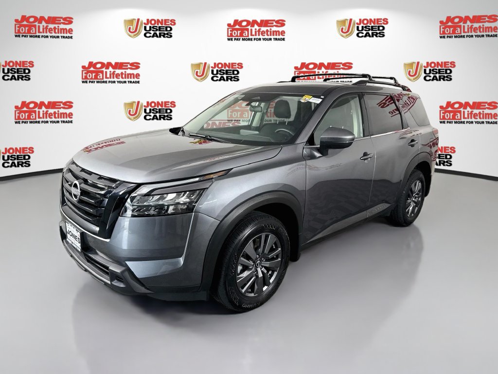 Used 2025 Nissan Pathfinder SV w/ Black Appearance Package AWD/4WD image 13