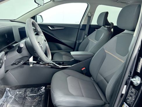 Certified 2024 Kia Niro LX FWD image 12