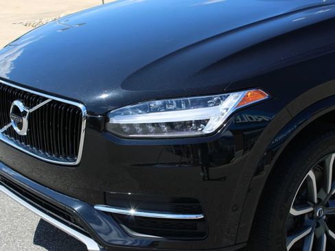 Used 2019 Volvo XC90 T6 Momentum w/ Advanced Package AWD/4WD image 7