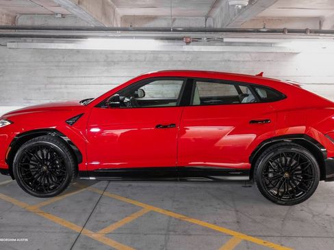 New 2025 Lamborghini Urus SE image 6