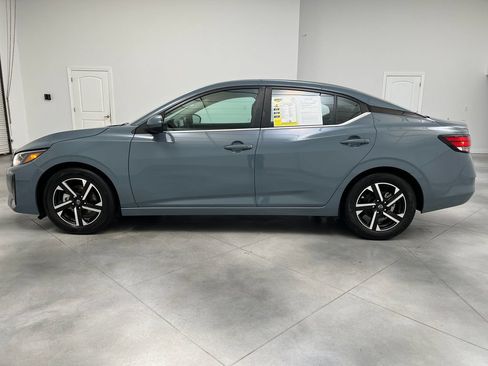Used 2024 Nissan Sentra SV FWD image 5