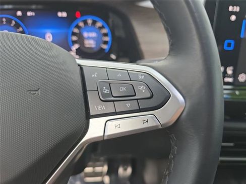 Used 2025 Volkswagen Atlas SEL Premium R-Line image 27