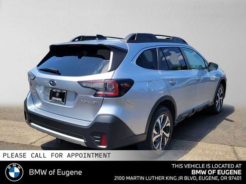 Used 2022 Subaru Outback Limited AWD/4WD image 3