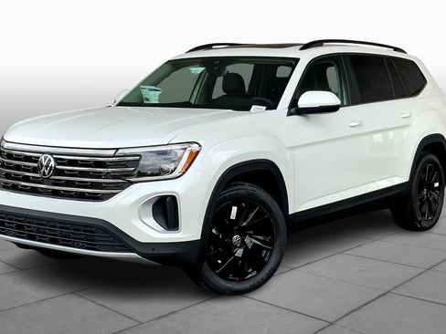 Used 2026 Volkswagen Atlas SE w/ Panoramic Sunroof Package FWD image 1