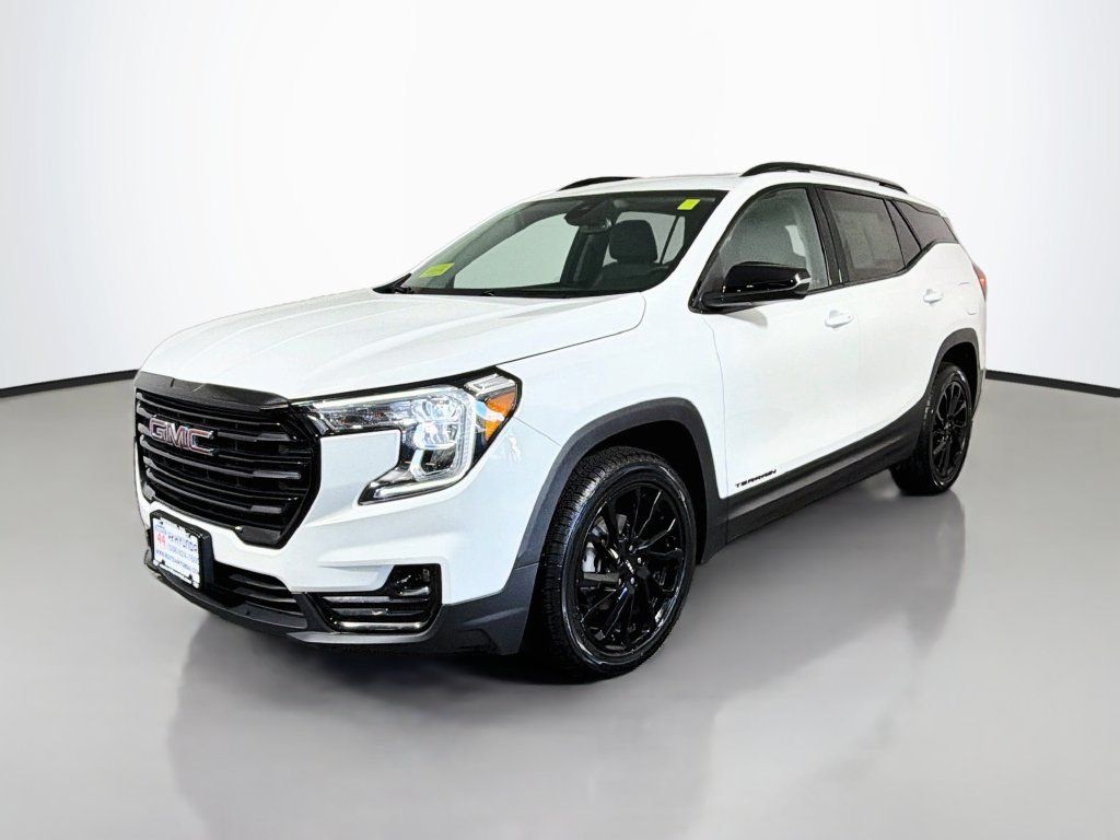 Used 2024 GMC Terrain SLT w/ Elevation Edition AWD/4WD image 2